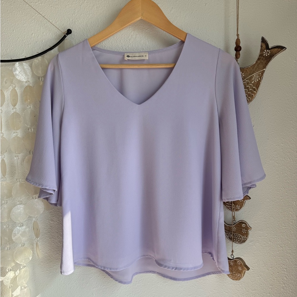The Impeccable Pig Boxy V-Neck Purple Flutter Sleeve Top Size Small